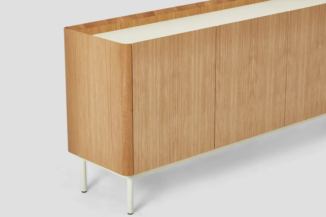Very Good & Proper Valley Cabinet ตู้เก็บของไม้ oak พร้อม top linoleum และฐานเหล็ก ออกแบบโดย Daniel Schofield