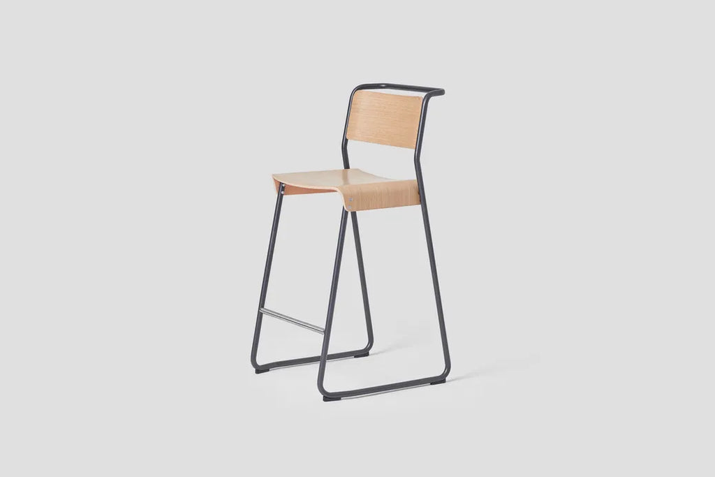 Very Good & Proper Canteen Utility Counter Stool สตูลโครงเหล็ก ที่นั่ง plywood แบบซ้อนเก็บได้ ออกแบบโดย Ed Carpenter และ André Klauser