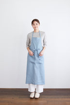 ผ้ากันเปื้อนลินิน Linen full apron clair สีเทาอมฟ้าอ่อน จาก Fog Linen Work นำเข้าโดย Old Pine Trees
