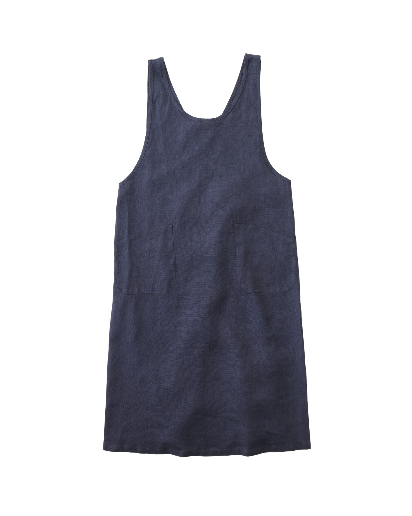 Linen over dress apron macadam ผ้ากันเปื้อนลินินสีเทาเข้ม ทรงโอเวอร์เดรส สวมใส่ง่าย มีดีไซน์มินิมอล จาก Fog Linen Work โดย Old Pine Trees