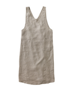 Linen over dress apron natural ผ้ากันเปื้อนลินิน 100% สีลินินธรรมชาติ โทนเบจน้ำตาลอ่อน ดีไซน์โอเวอร์เดรส สวมใส่ง่าย จาก Fog Linen Work โดย Old Pine Trees