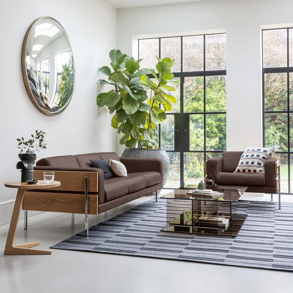 Forum 3-Seater Sofa โซฟาไม้ดีไซน์ mid-century พร้อมโครงไม้เปิดด้านนอก ออกแบบโดย Robin Day