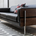 Forum 3-Seater Sofa โซฟาไม้ดีไซน์ mid-century พร้อมโครงไม้เปิดด้านนอก ออกแบบโดย Robin Day
