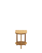 Zilio A&C Hardy Side Table โต๊ะ oak ขนาดเล็ก ด้านหนึ่งตรงและอีกด้านโค้ง พร้อมชั้นวางด้านล่าง ออกแบบโดย Simon Kämpfer