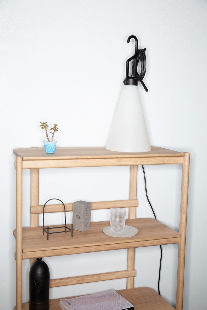 Karimoku New Standard Archive Shelf 80 ชั้นวางของไม้โอ๊คดีไซน์มินิมอล ออกแบบโดย Christian Haas