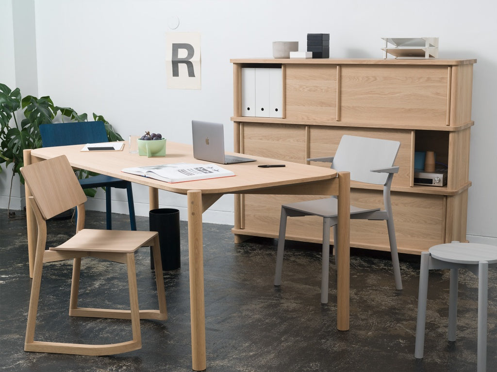 Karimoku New Standard Prop Highboard ตู้เก็บของไม้โอ๊คดีไซน์มินิมอล ออกแบบโดย BIG-GAME