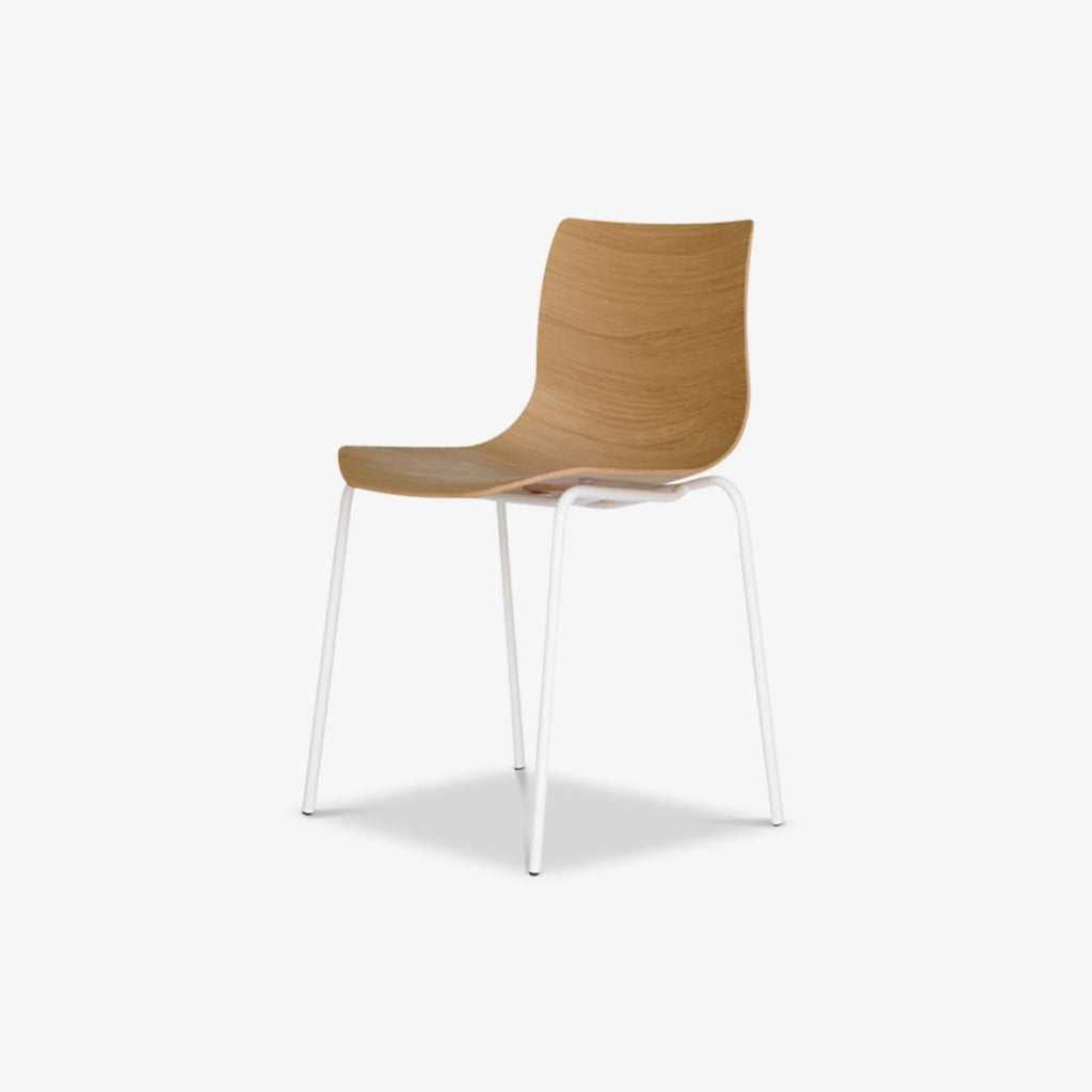 Case Furniture Loku Chair Tubular Base เก้าอี้ที่นั่งไม้โค้ง moulded plywood พร้อมฐานเหล็ก tubular ออกแบบโดย Shin Azumi