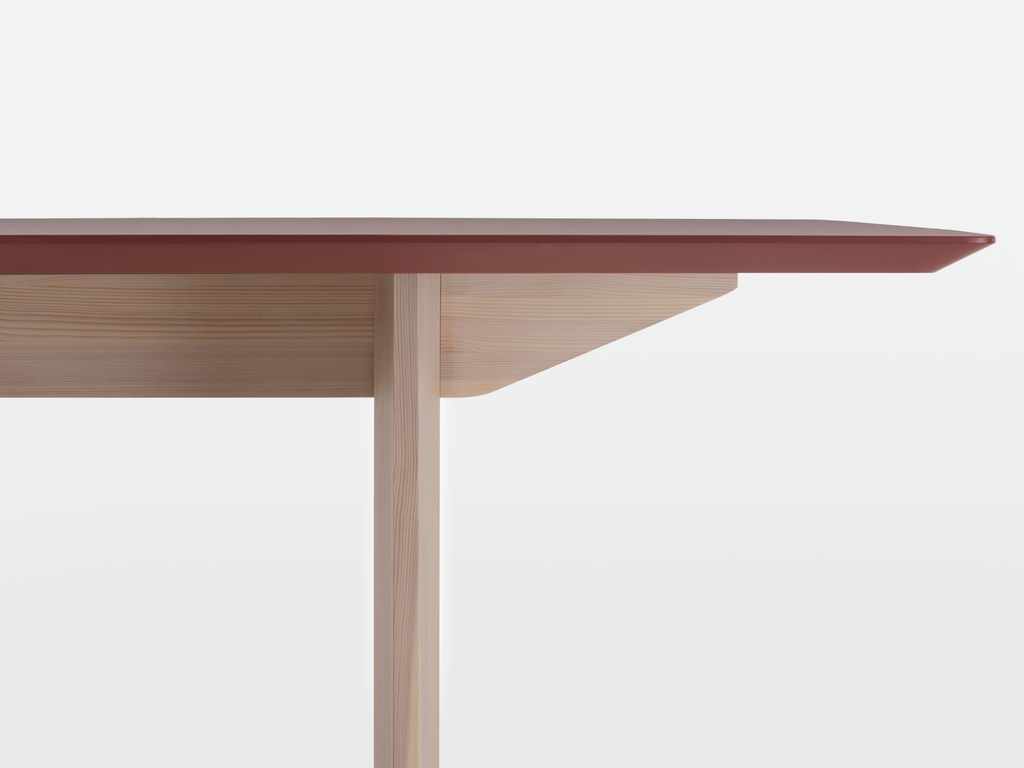 Mattiazzi MC19 FRONDA Table โต๊ะโครงไม้ pine พร้อม FENIX NTM® top สำหรับพื้นที่ทำงานและรับประทานอาหารร่วมสมัย