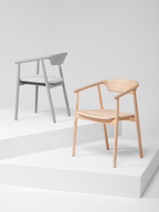 Mattiazzi MC21 LEVA Chair เก้าอี้พักแขนโครงไม้ ash สำหรับโต๊ะอาหาร ร้านอาหาร และพื้นที่ภายในร่วมสมัย