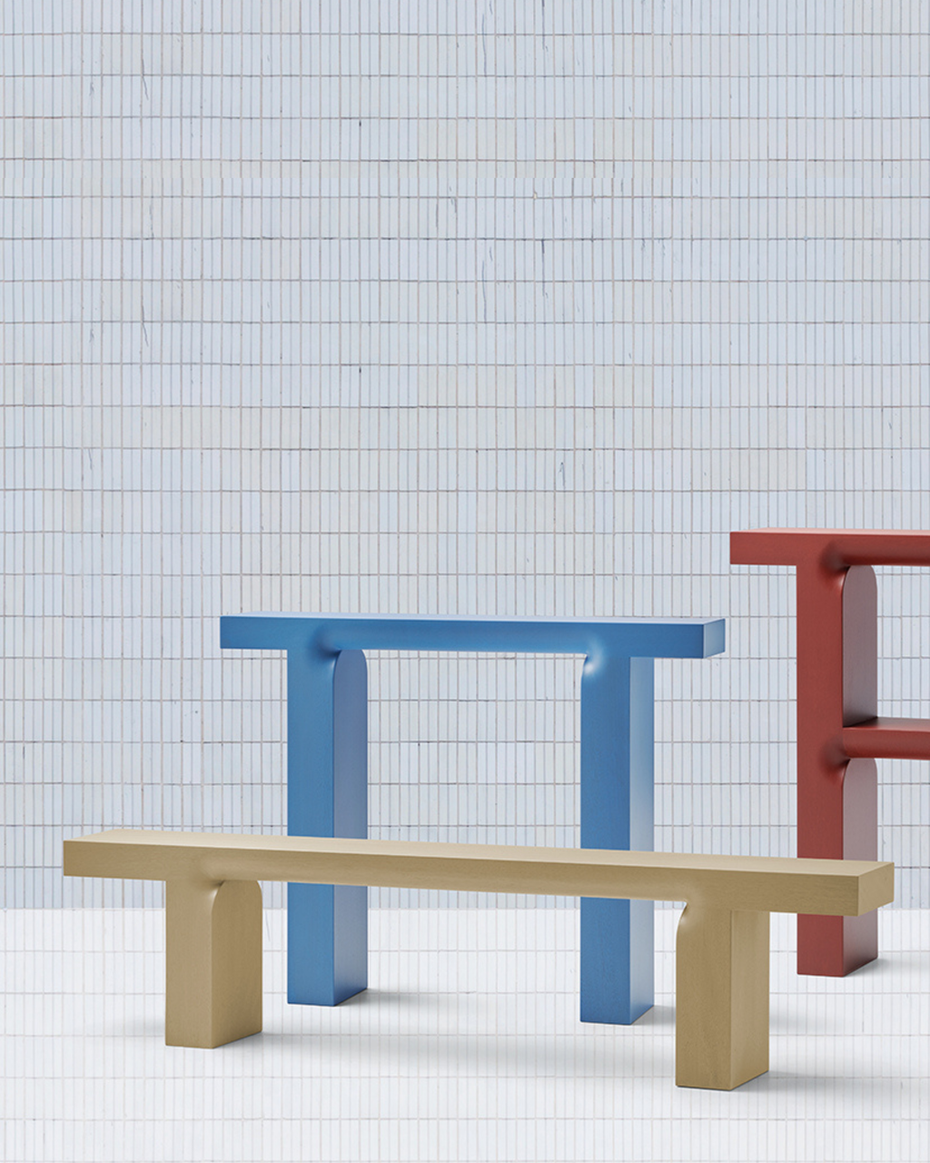 Mattiazzi OTO Bench ม้านั่งโครงไม้ Okoumé สำหรับพื้นที่ภายในร่วมสมัย