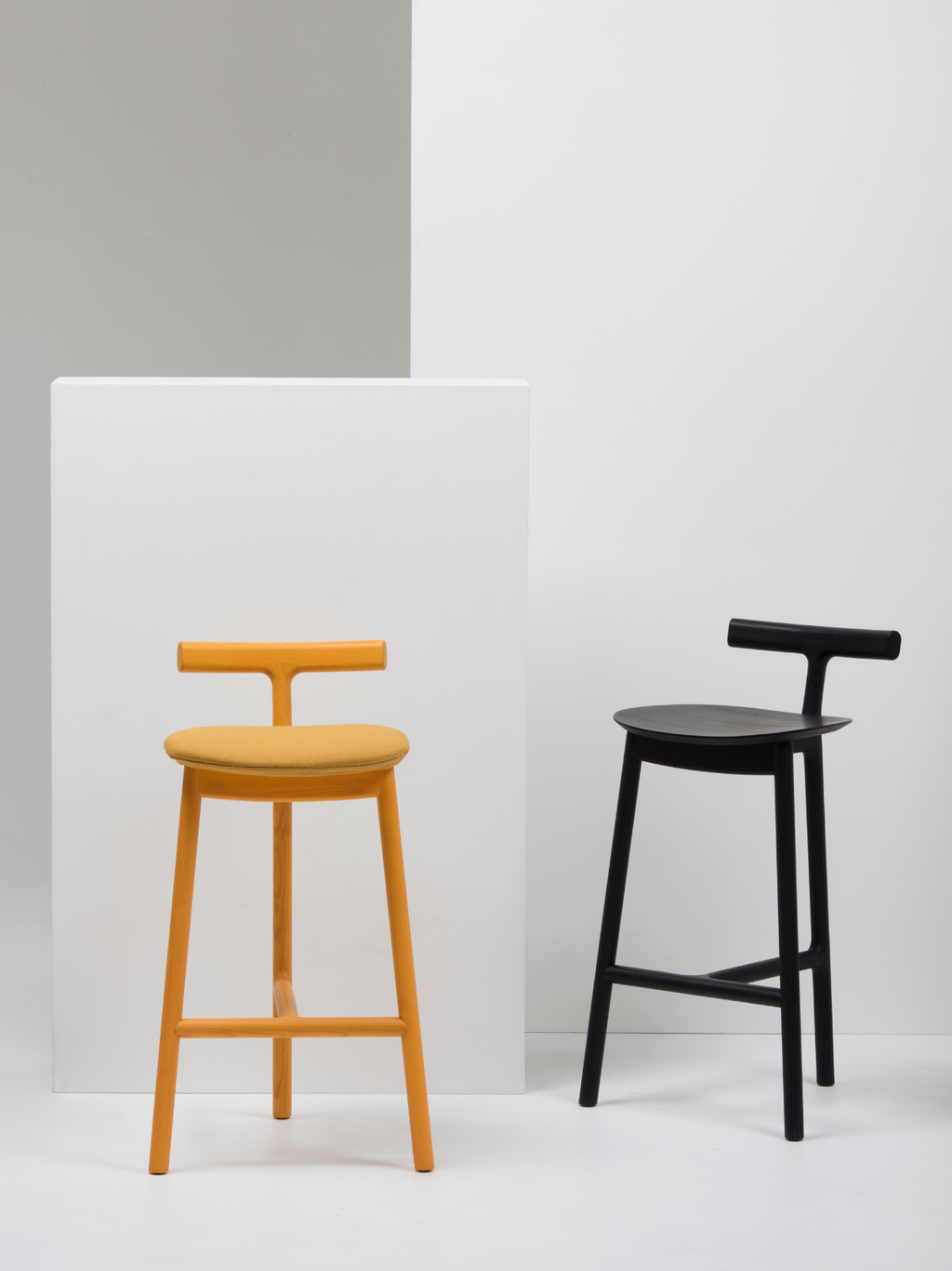 Mattiazzi MC7 RADICE Counter Stool สตูลไม้สามขาสำหรับ counter seating ออกแบบโดย Sam Hecht & Kim Colin