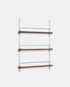 ชั้นวางของจาก MOEBE ดีไซน์เรียบง่ายแบบสแกนดิเนเวีย ปรับเปลี่ยนได้ตามพื้นที่และการใช้งาน ผลิตจากไม้โอ๊กแท้และโครงเหล็กเคลือบสีพาวเดอร์ แบบโมดูลาร์ปรับเพิ่มช่องหรือทำเต็มผนังได้ ใช้ชั้นไม้โอ๊ควีนียร์ FSC นำเข้าโดย Old Pine Trees.