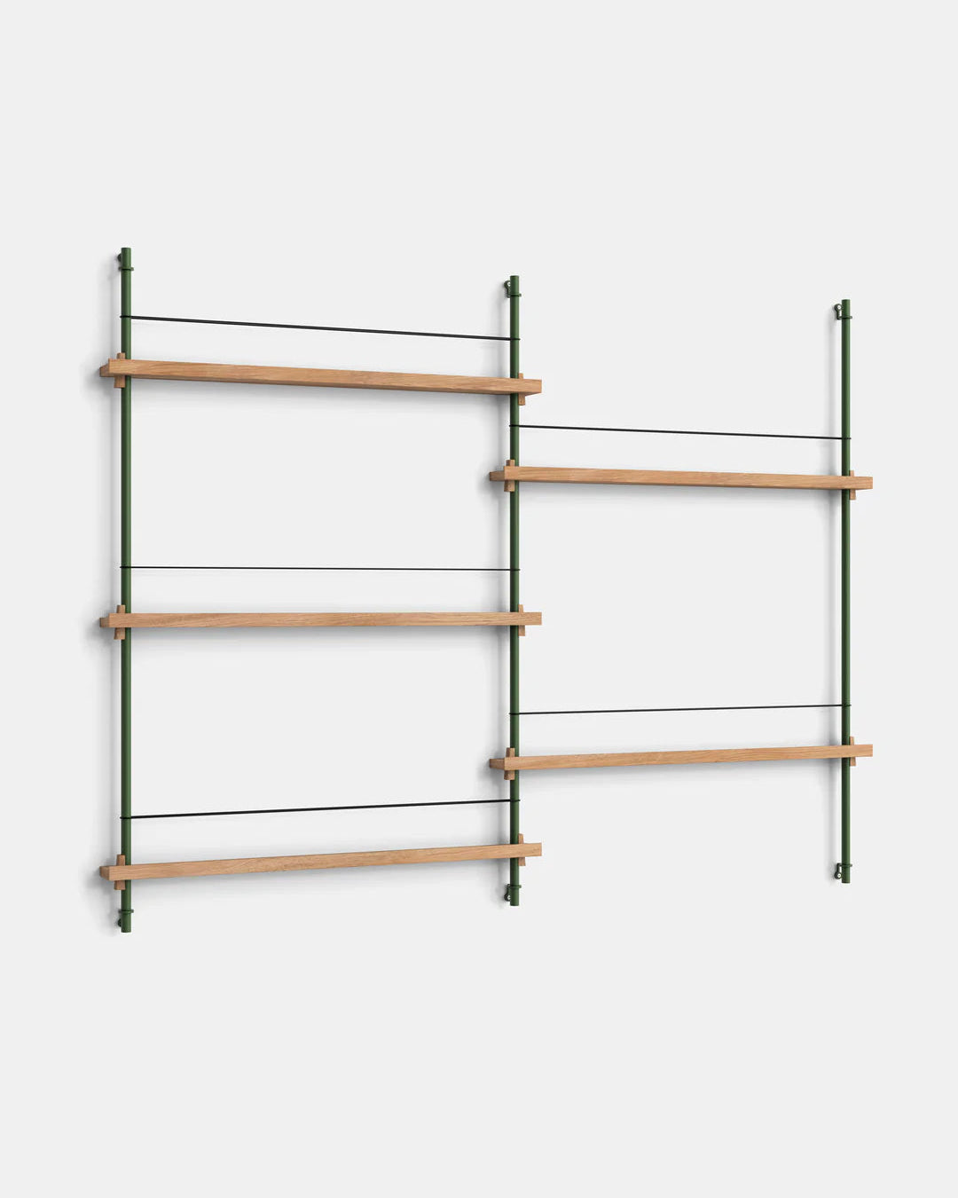 ชั้นวางของจาก MOEBE ดีไซน์เรียบง่ายแบบสแกนดิเนเวีย ปรับเปลี่ยนได้ตามพื้นที่และการใช้งาน ผลิตจากไม้โอ๊กแท้และโครงเหล็กเคลือบสีพาวเดอร์ แบบโมดูลาร์ปรับเพิ่มช่องหรือทำเต็มผนังได้ ใช้ชั้นไม้โอ๊ควีนียร์ FSC นำเข้าโดย Old Pine Trees.