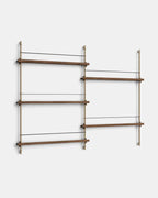 ชั้นวางของจาก MOEBE ดีไซน์เรียบง่ายแบบสแกนดิเนเวีย ปรับเปลี่ยนได้ตามพื้นที่และการใช้งาน ผลิตจากไม้โอ๊กแท้และโครงเหล็กเคลือบสีพาวเดอร์ แบบโมดูลาร์ปรับเพิ่มช่องหรือทำเต็มผนังได้ ใช้ชั้นไม้โอ๊ควีนียร์ FSC นำเข้าโดย Old Pine Trees.