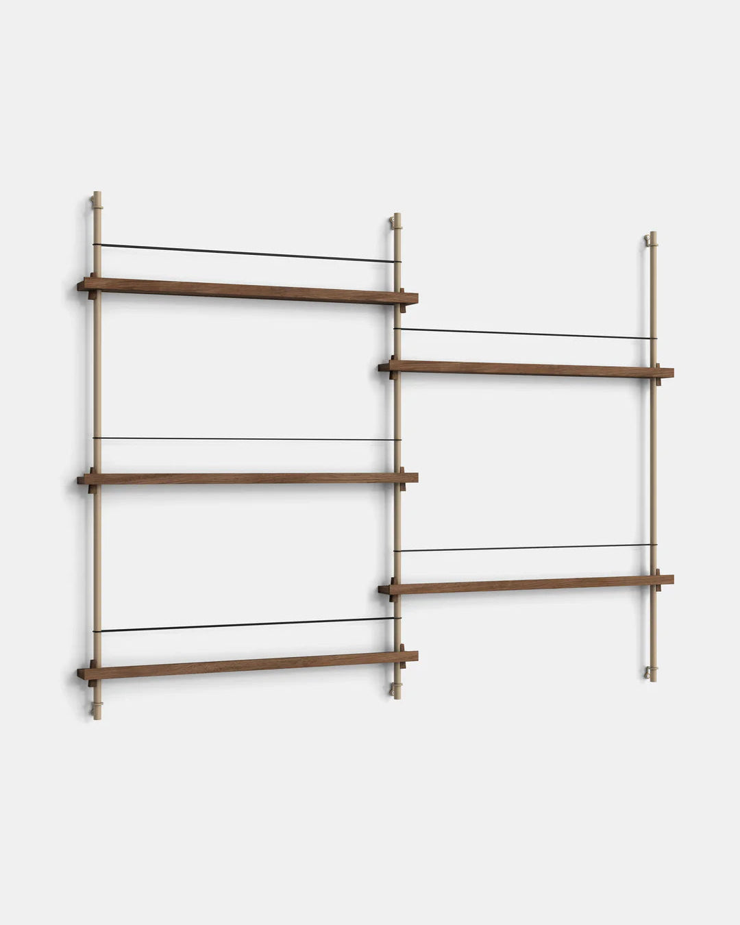 ชั้นวางของจาก MOEBE ดีไซน์เรียบง่ายแบบสแกนดิเนเวีย ปรับเปลี่ยนได้ตามพื้นที่และการใช้งาน ผลิตจากไม้โอ๊กแท้และโครงเหล็กเคลือบสีพาวเดอร์ แบบโมดูลาร์ปรับเพิ่มช่องหรือทำเต็มผนังได้ ใช้ชั้นไม้โอ๊ควีนียร์ FSC นำเข้าโดย Old Pine Trees.