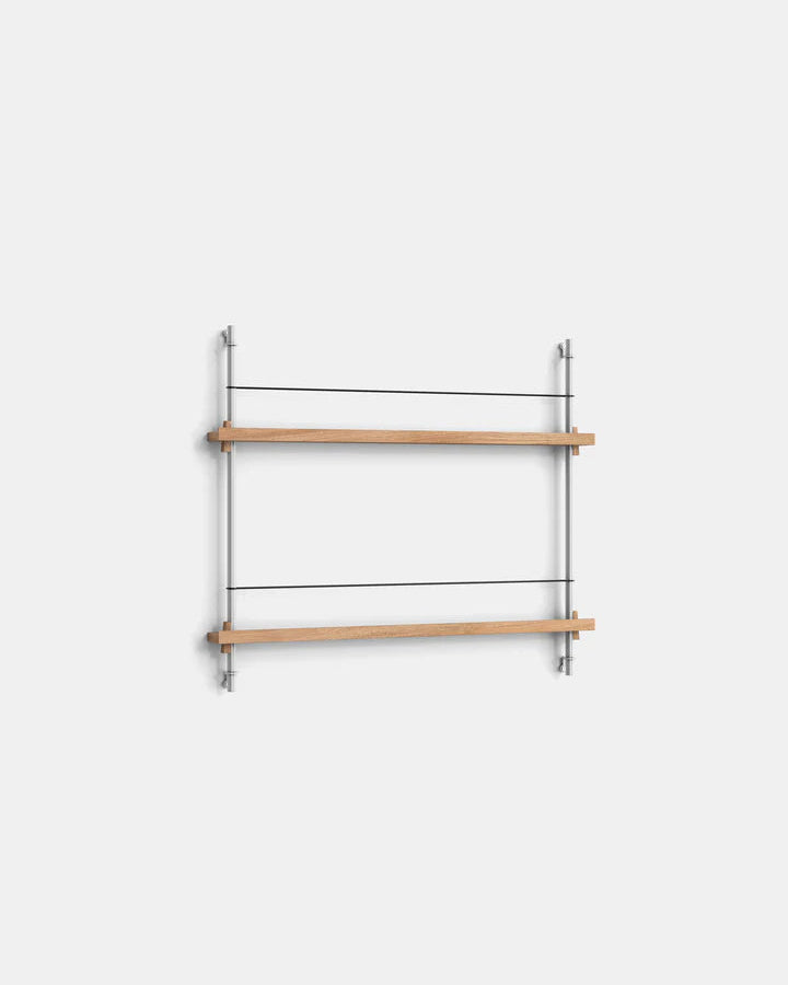 ชั้นวางของจาก MOEBE ดีไซน์เรียบง่ายแบบสแกนดิเนเวีย ปรับเปลี่ยนได้ตามพื้นที่และการใช้งาน ผลิตจากไม้โอ๊กแท้และโครงเหล็กเคลือบสีพาวเดอร์ แบบโมดูลาร์ปรับเพิ่มช่องหรือทำเต็มผนังได้ ใช้ชั้นไม้โอ๊ควีนียร์ FSC นำเข้าโดย Old Pine Trees.