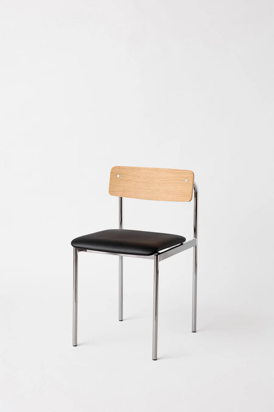 MOEBE Offset Chair เก้าอี้โครงเหล็กดีไซน์มินิมอล ที่นั่งไม้โอ๊ค จากแบรนด์ MOEBE