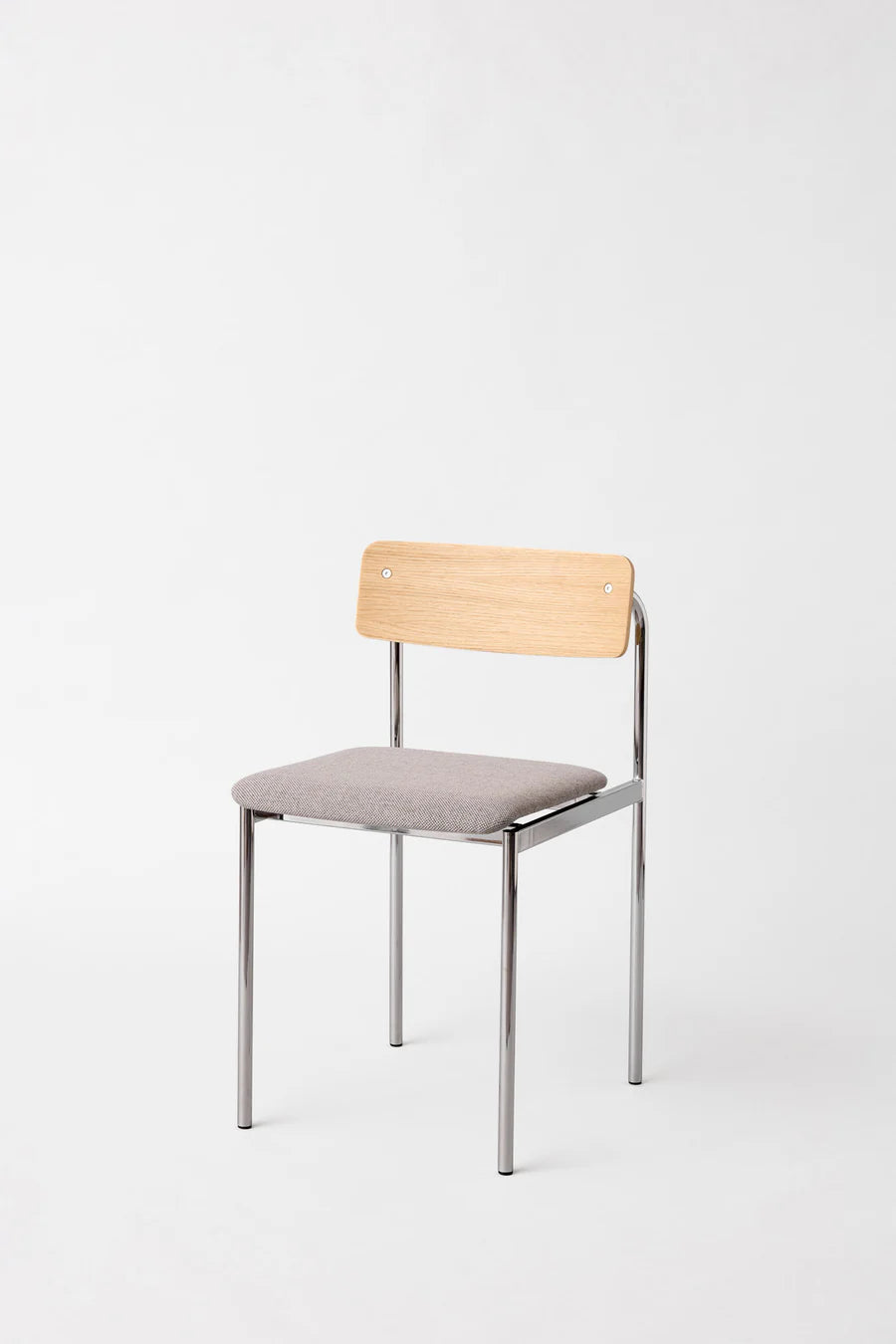 MOEBE Offset Chair เก้าอี้โครงเหล็กดีไซน์มินิมอล ที่นั่งไม้โอ๊ค จากแบรนด์ MOEBE
