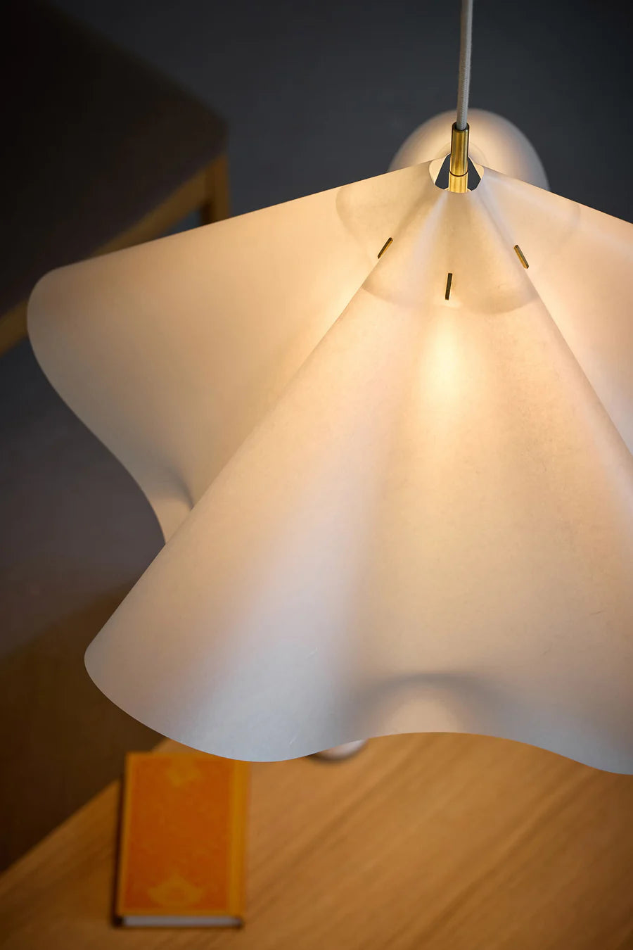Sinuate Pendant