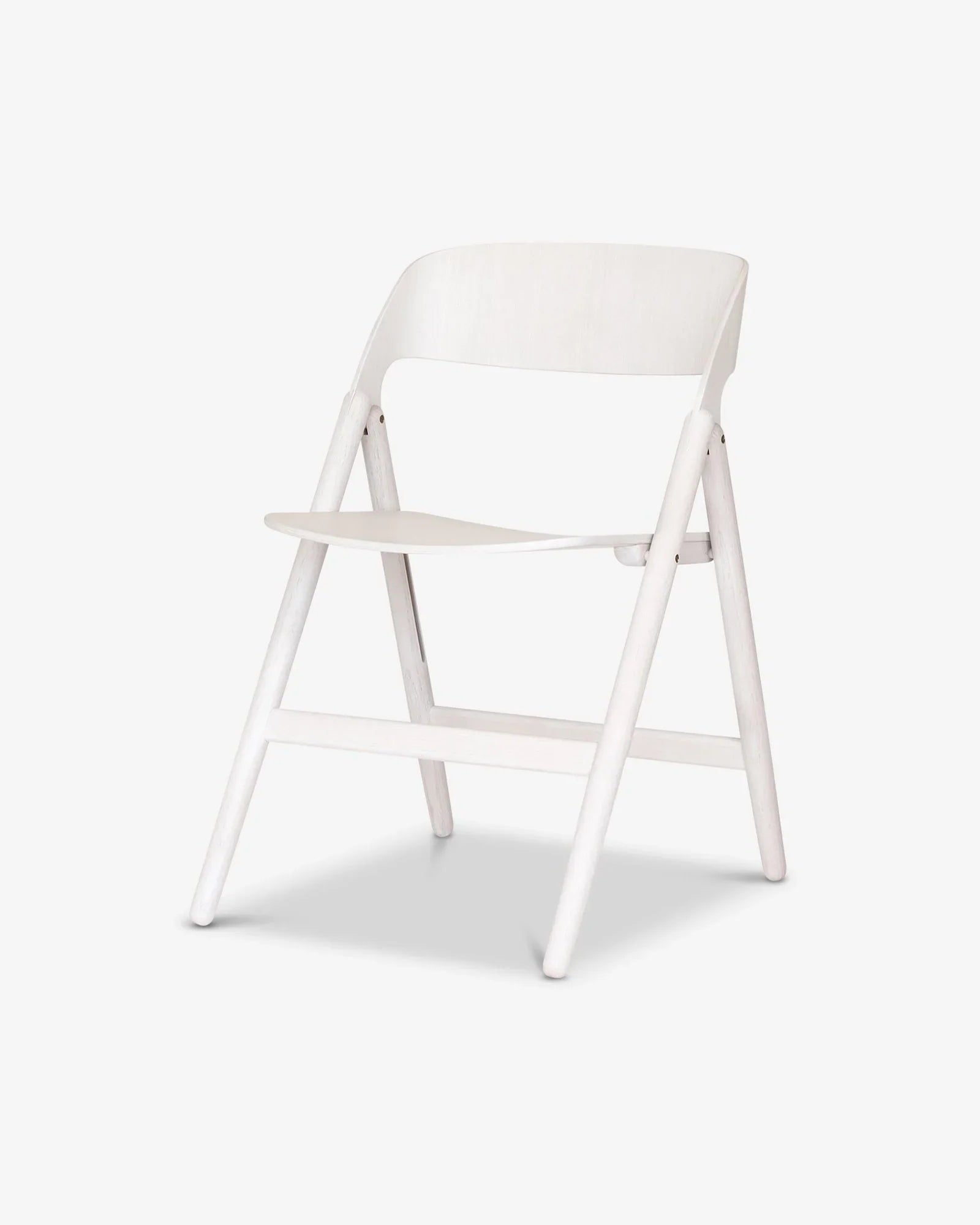 Narin Folding Chair เก้าอี้พับไม้ดีไซน์มินิมอลโครงสร้างแข็งแรง ออกแบบโดย David Irwin