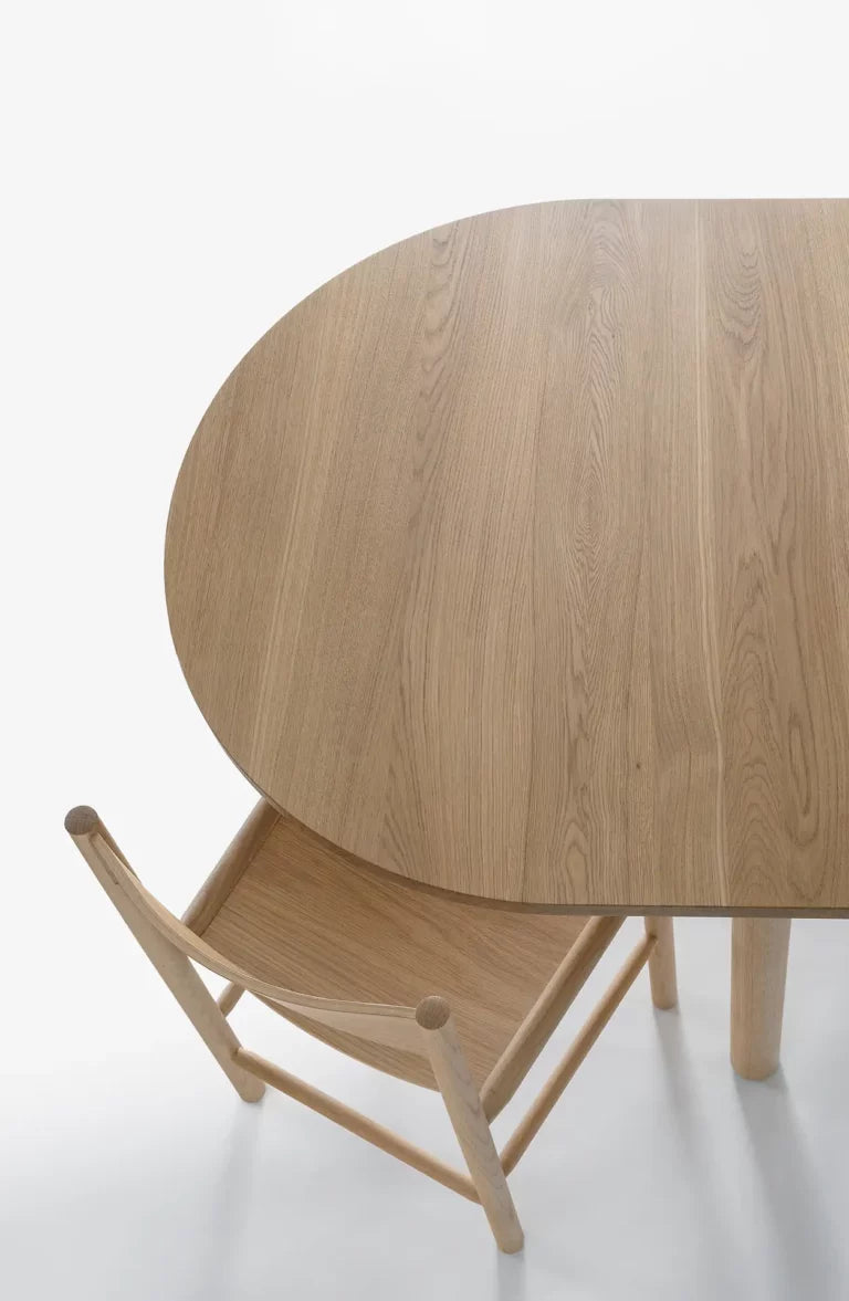 Basic Extendable Oval Table
