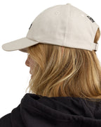 หมวกเบสบอล Core Casual Cap สี Sandstone จาก Organic Basics ทำจากผ้าฝ้ายออร์แกนิก 100% จำหน่ายโดย Old Pine Trees