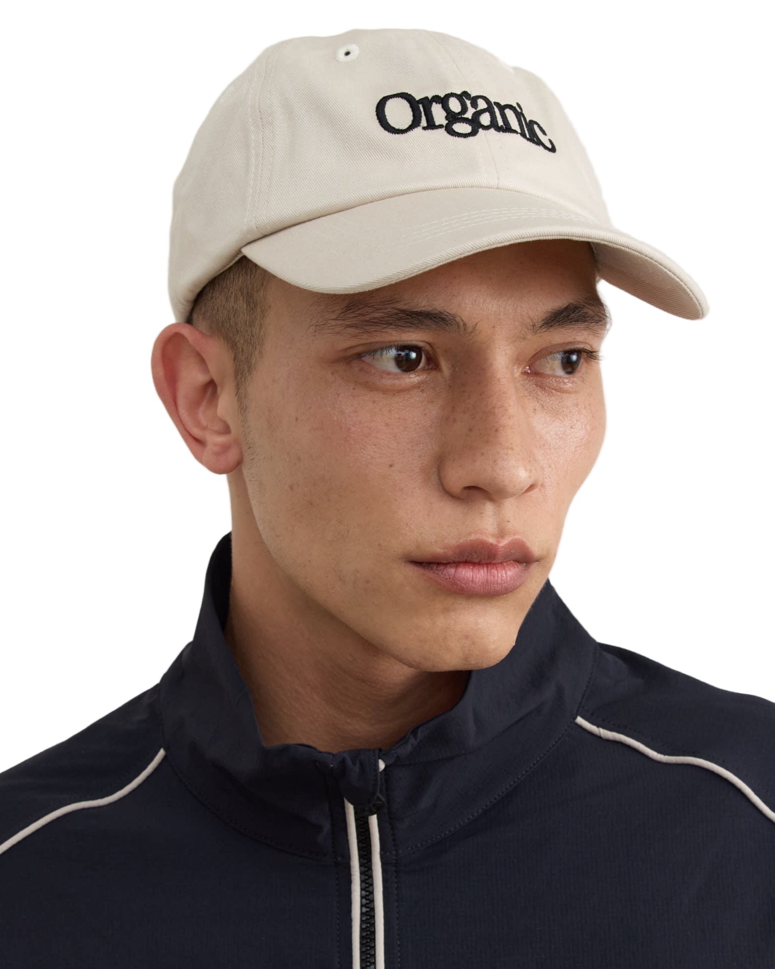 หมวกเบสบอล Core Casual Cap สี Sandstone จาก Organic Basics ทำจากผ้าฝ้ายออร์แกนิก 100% จำหน่ายโดย Old Pine Trees