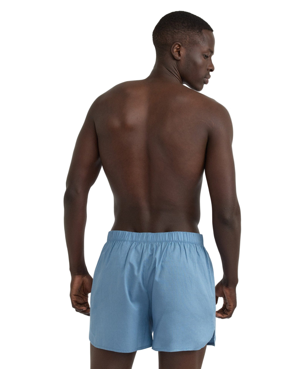 ชุดบ็อกเซอร์ 2 ชิ้น เนื้อผ้านุ่ม โปร่งสบาย ระบายอากาศได้ดี ดีไซน์ทรงคลาสสิกที่รีดีไซน์ใหม่พร้อมโลโก้ Organic Basics โดดเด่น ผลิตจากผ้าฝ้ายออร์แกนิก 95% ผสมอีลาสเทนเพื่อความทนทาน ยืดหยุ่น และใส่สบาย