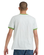 เสื้อยืด Core Play Ringer Tee สี Dewdrop / Artichoke ผลิตจากผ้าฝ้ายออร์แกนิก 100% ดีเทลคอและแขนตัดสีสองโทน สไตล์มินิมอลสดใส ขายโดย Old Pine Trees | Core Play Ringer Tee Dewdrop / Artichoke made with 100% organic cotton, two-tone neckline and sleeve detail, minimal and playful design. Sold by Old Pine Trees.
