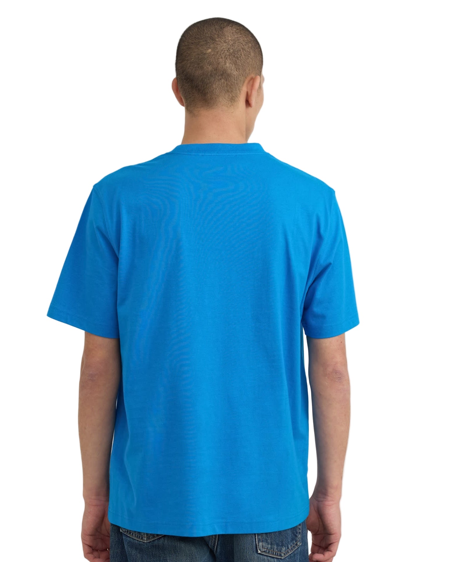 เสื้อยืด True Logo Tee สี Azure Blue ทรงบ็อกซี่ แขนสั้น คอกลม ทำจากผ้าฝ้ายออร์แกนิก 100% เนื้อหนา 210 gsm พร้อมโลโก้ Organic Basics ที่ด้านหน้า – True Logo Tee in Azure Blue, boxy crewneck short-sleeve T-shirt made from 100% heavyweight organic cotton with Organic Basics logo – sold by Old Pine Trees