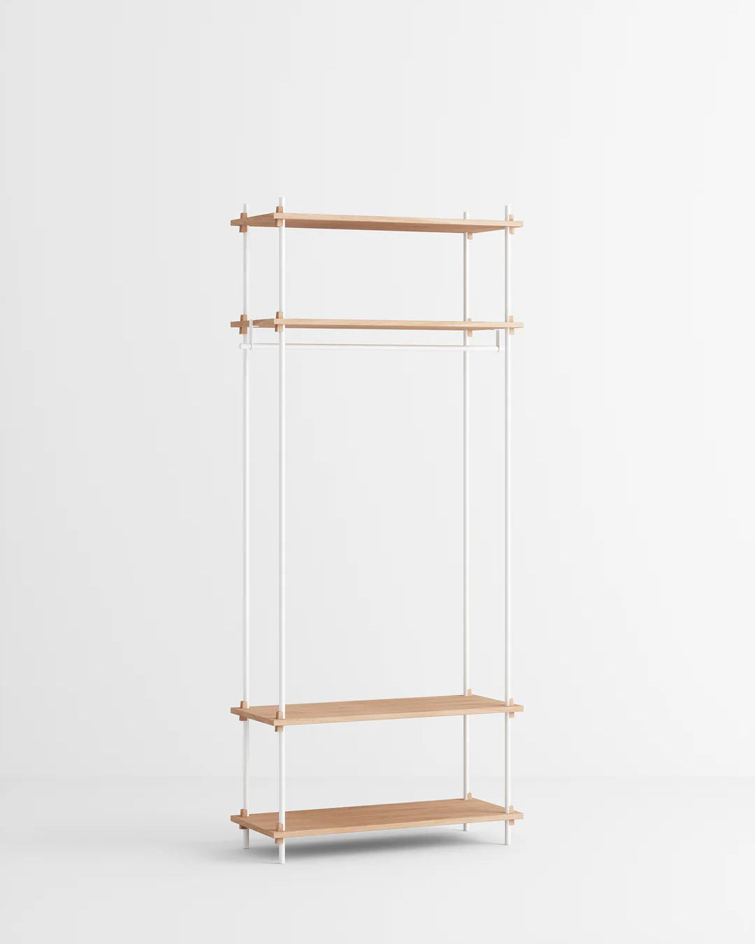ราวแขวนผ้า MOEBE แบบโมดูลาร์ ทำจากไม้โอ๊กสไตล์สแกนดิเนเวียน นำเข้าโดย Old Pine Trees ปรับแต่งได้ไม่สิ้นสุด เพิ่มชิ้นส่วนหรือปรับรูปแบบได้ตามต้องการ โครงสร้างแบบคอมโพเนนต์ แข็งแรง ใช้งานได้นาน เหมาะสำหรับการจัดเก็บเสื้อผ้าและตกแต่งบ้านในสไตล์สแกนดิเนเวียนอย่างเป็นระเบียบ