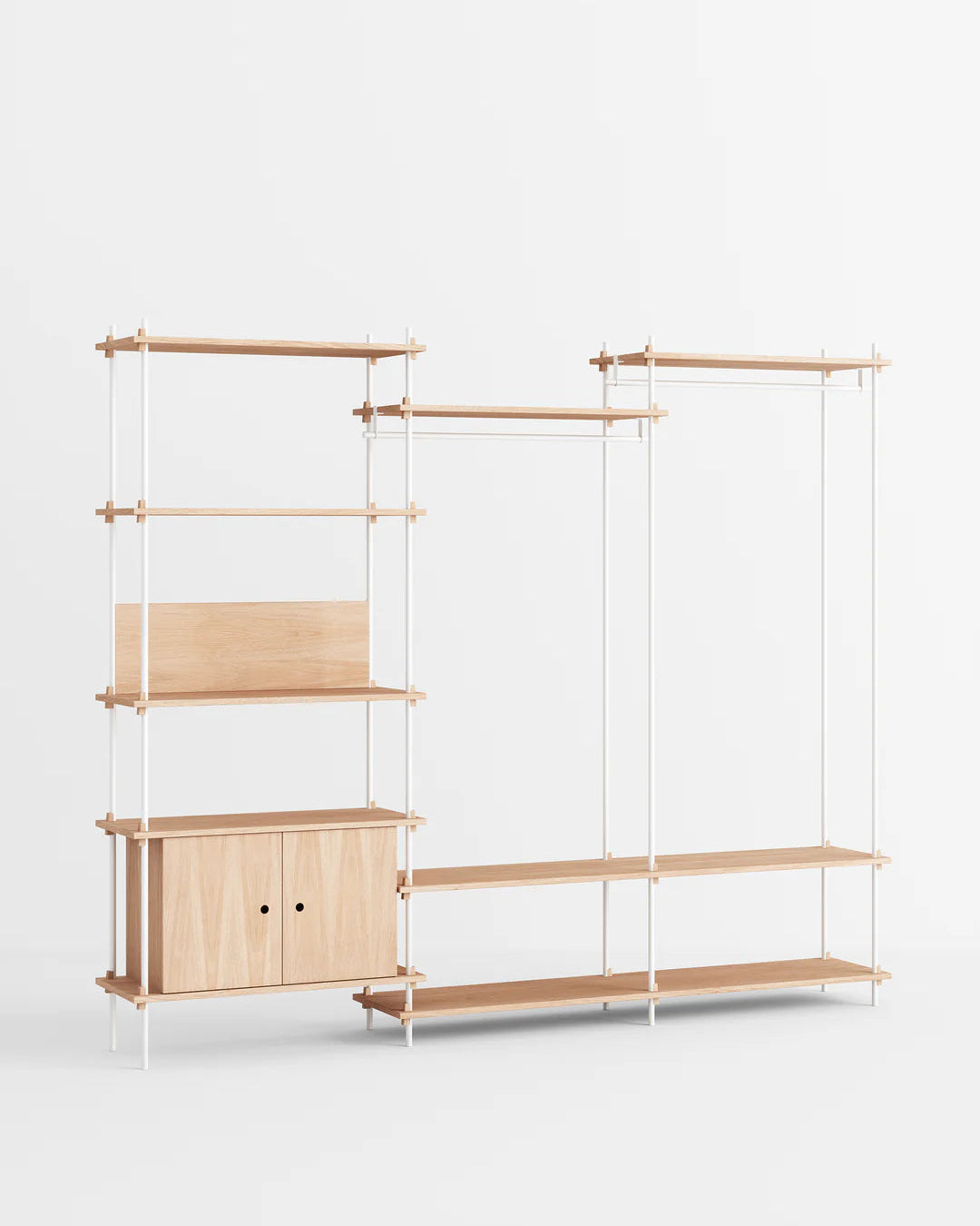 ราวแขวนผ้า MOEBE แบบโมดูลาร์ ทำจากไม้โอ๊กสไตล์สแกนดิเนเวียน นำเข้าโดย Old Pine Trees ปรับแต่งได้ไม่สิ้นสุด เพิ่มชิ้นส่วนหรือปรับรูปแบบได้ตามต้องการ โครงสร้างแบบคอมโพเนนต์ แข็งแรง ใช้งานได้นาน เหมาะสำหรับการจัดเก็บเสื้อผ้าและตกแต่งบ้านในสไตล์สแกนดิเนเวียนอย่างเป็นระเบียบ