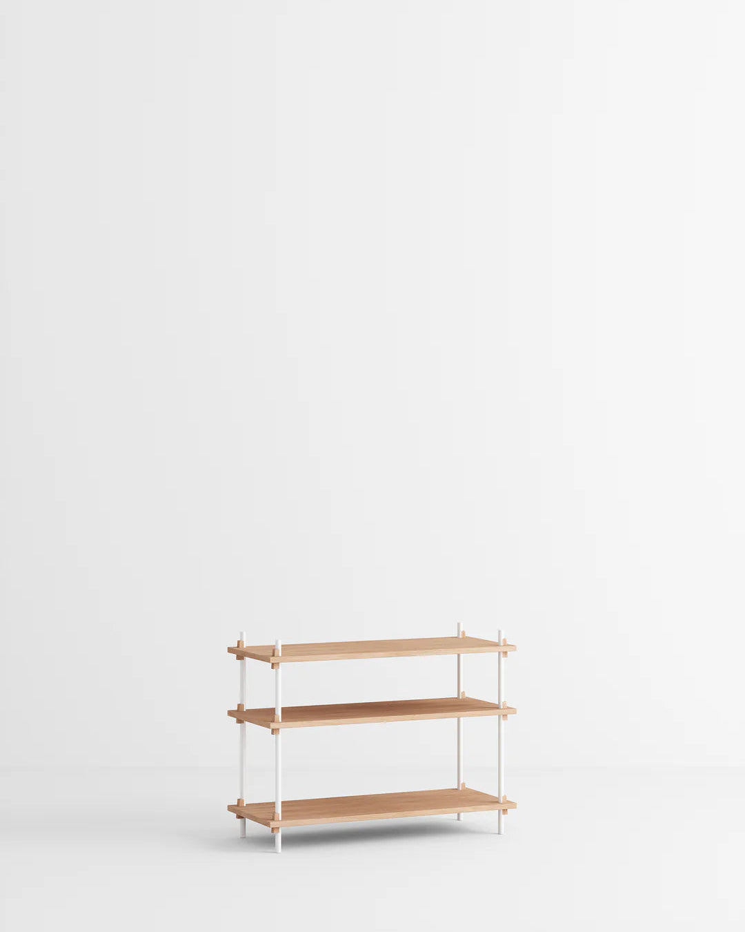 ชั้นวางของจาก MOEBE ดีไซน์เรียบง่ายแบบสแกนดิเนเวีย
ปรับเปลี่ยนได้ตามพื้นที่และการใช้งาน ผลิตจากไม้โอ๊กแท้และเหล็กเคลือบสีพาวเดอร์
สะท้อนแนวคิดของ Old Pine Trees เรื่องความงามที่ใช้งานได้จริงและอยู่กับเราได้นาน