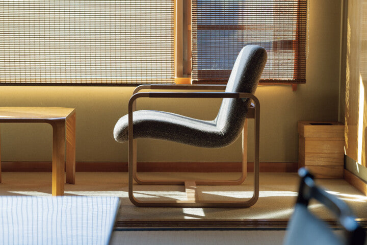 T-5111 Easy Chair