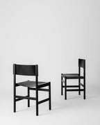 เก้าอี้ Soft Chair จาก TAKT แบรนด์เฟอร์นิเจอร์เดนมาร์ก ออกแบบโดย Thomas Bentzen ให้ผสมผสานความเรียบง่ายและความสบายในแบบสแกนดิเนเวีย เส้นสายโค้งนุ่มรับกับสรีระอย่างเป็นธรรมชาติ เผยโครงสร้างไม้โอ๊กแท้อย่างซื่อสัตย์ สะท้อนความงามของงานฝีมือและการออกแบบที่ยั่งยืน มอบทั้งความสบาย ความสมดุล และความงามที่ใช้งานได้จริง จัดจำหน่ายโดย Old Pine Trees