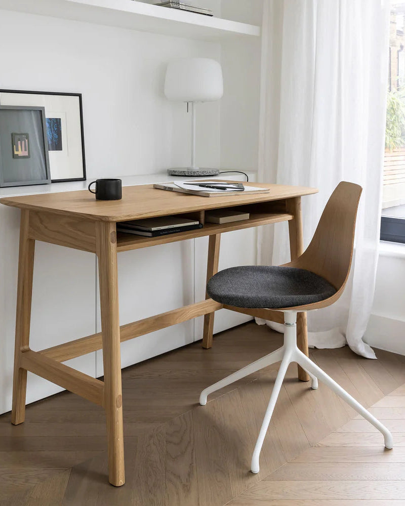 Ziba Chair เก้าอี้หมุนดีไซน์มินิมอลพร้อมเบาะนั่งบุผ้า จาก Case Furniture ออกแบบโดย Nazanin Kamali